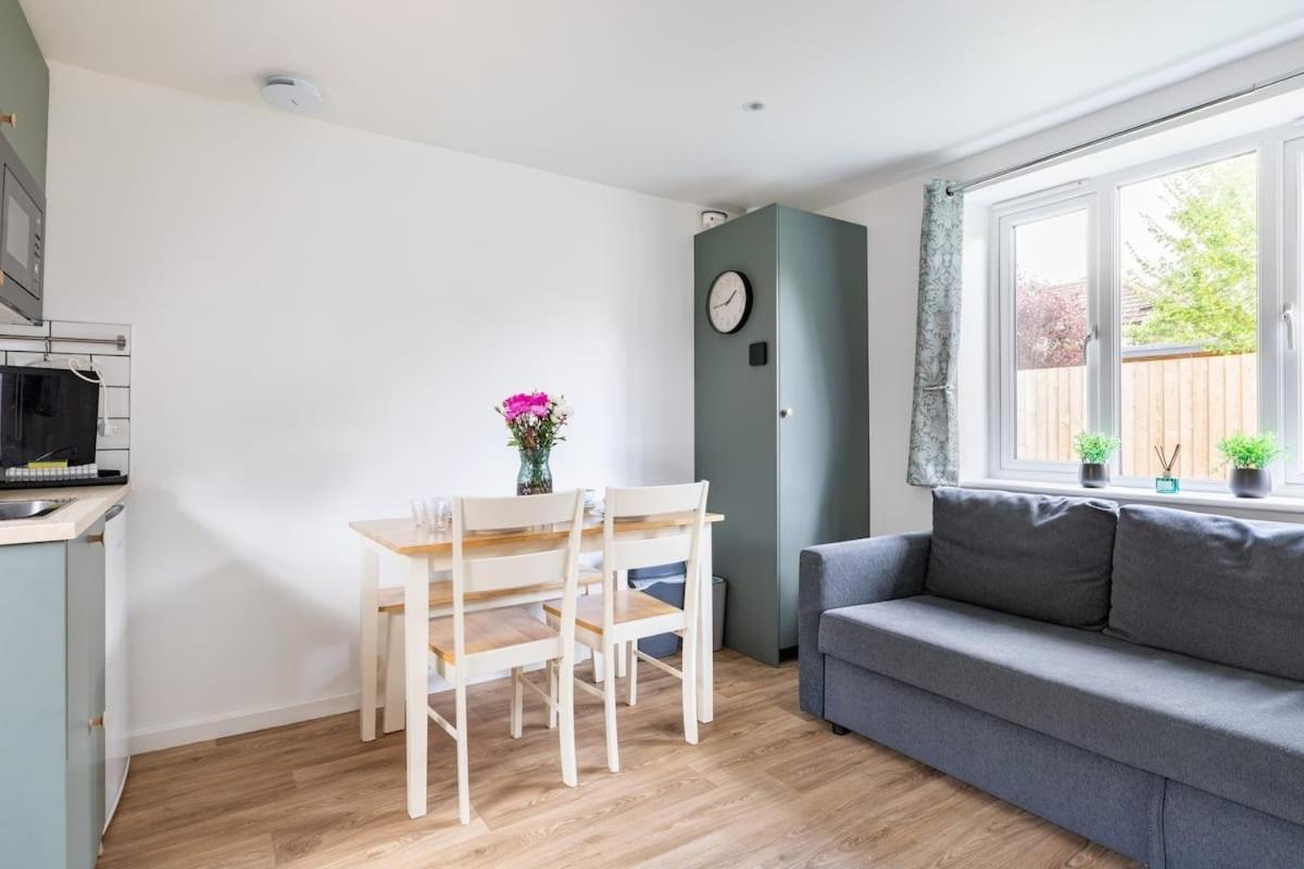 Salisbury Guest Annex Apartment Екстериор снимка